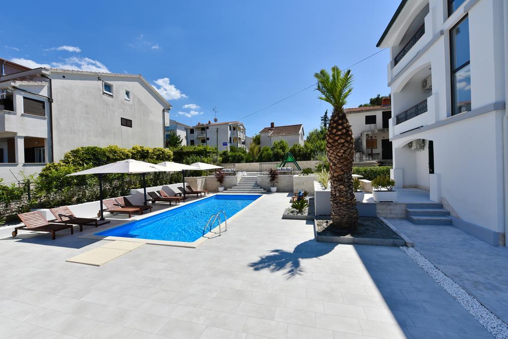Mediterraneo Garden Apartments Petrcane Εξωτερικό φωτογραφία