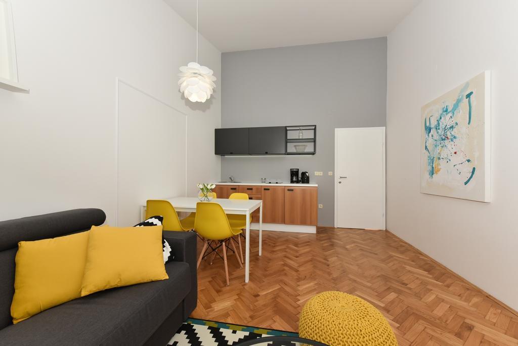 Mediterraneo Garden Apartments Petrcane Εξωτερικό φωτογραφία