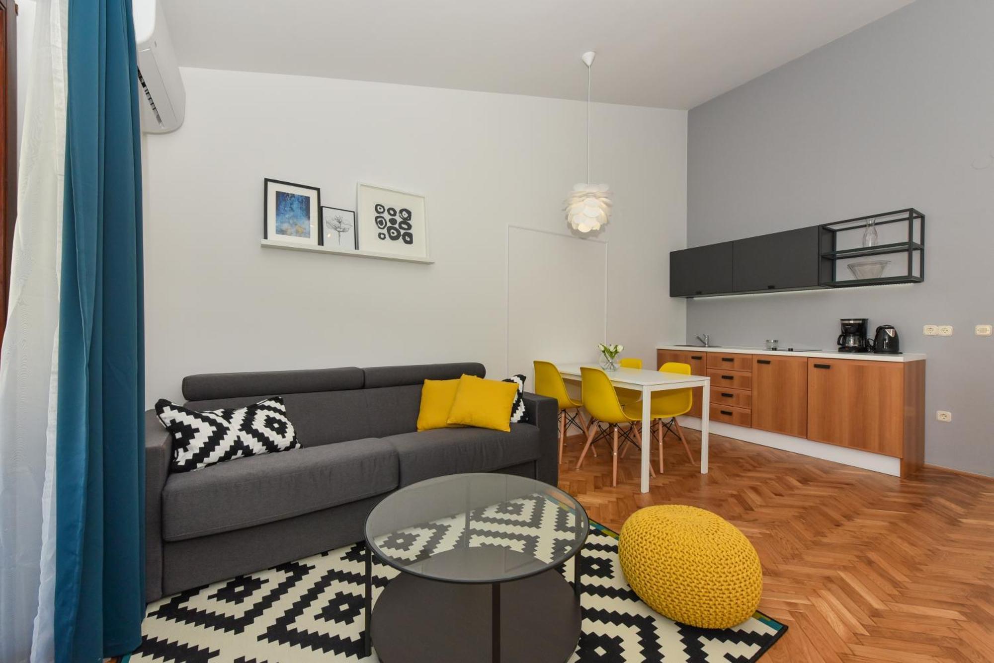 Mediterraneo Garden Apartments Petrcane Εξωτερικό φωτογραφία
