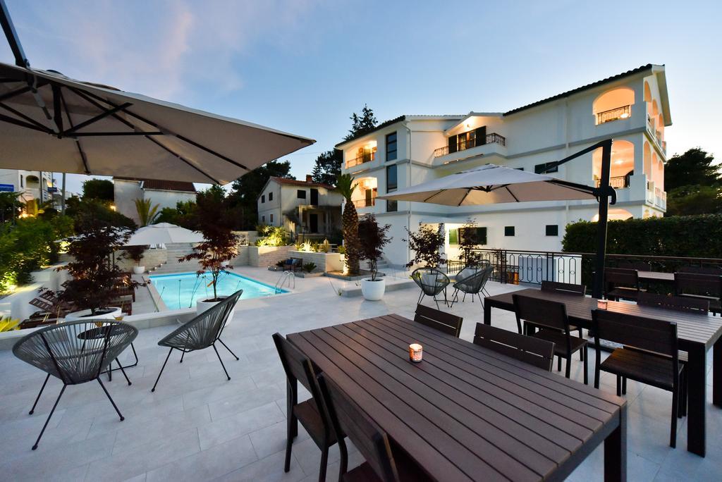 Mediterraneo Garden Apartments Petrcane Εξωτερικό φωτογραφία