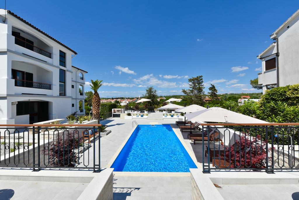 Mediterraneo Garden Apartments Petrcane Εξωτερικό φωτογραφία